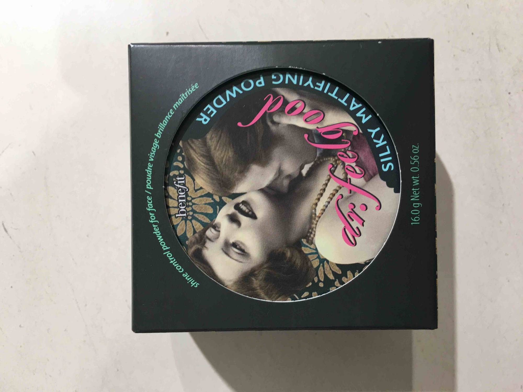 BENEFIT - Dr. feelgood - Silky matifying powder