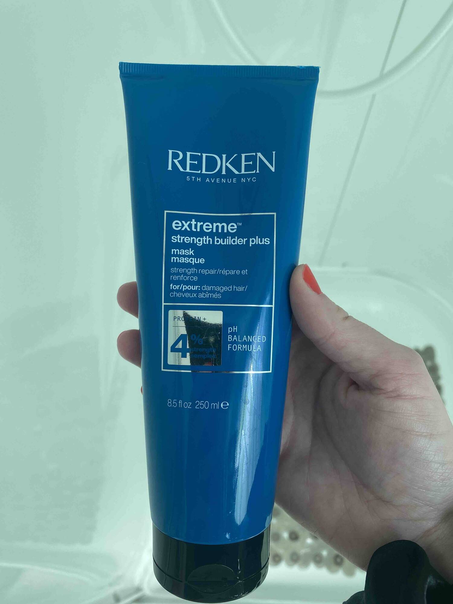 REDKEN - Extreme strength builder plus - Masque pour cheveux abimés