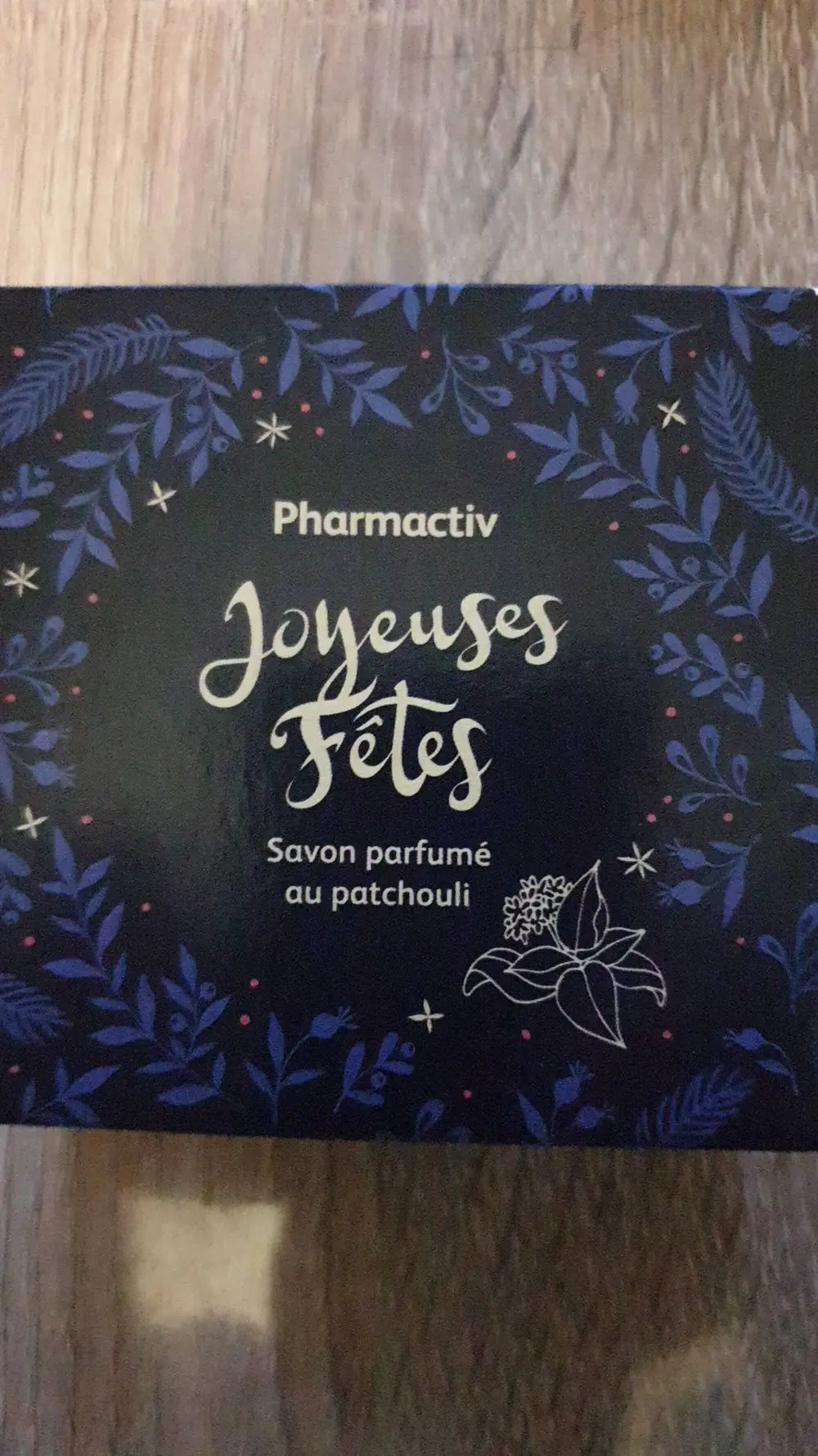 PHARMACTIV - Joyeuses fêtes - Savon parfumé au patchouli