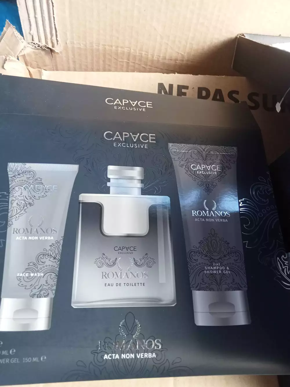 CAPACE - Capace exclusive - Coffret eau de toilette, shampoo & shower gel, face wash
