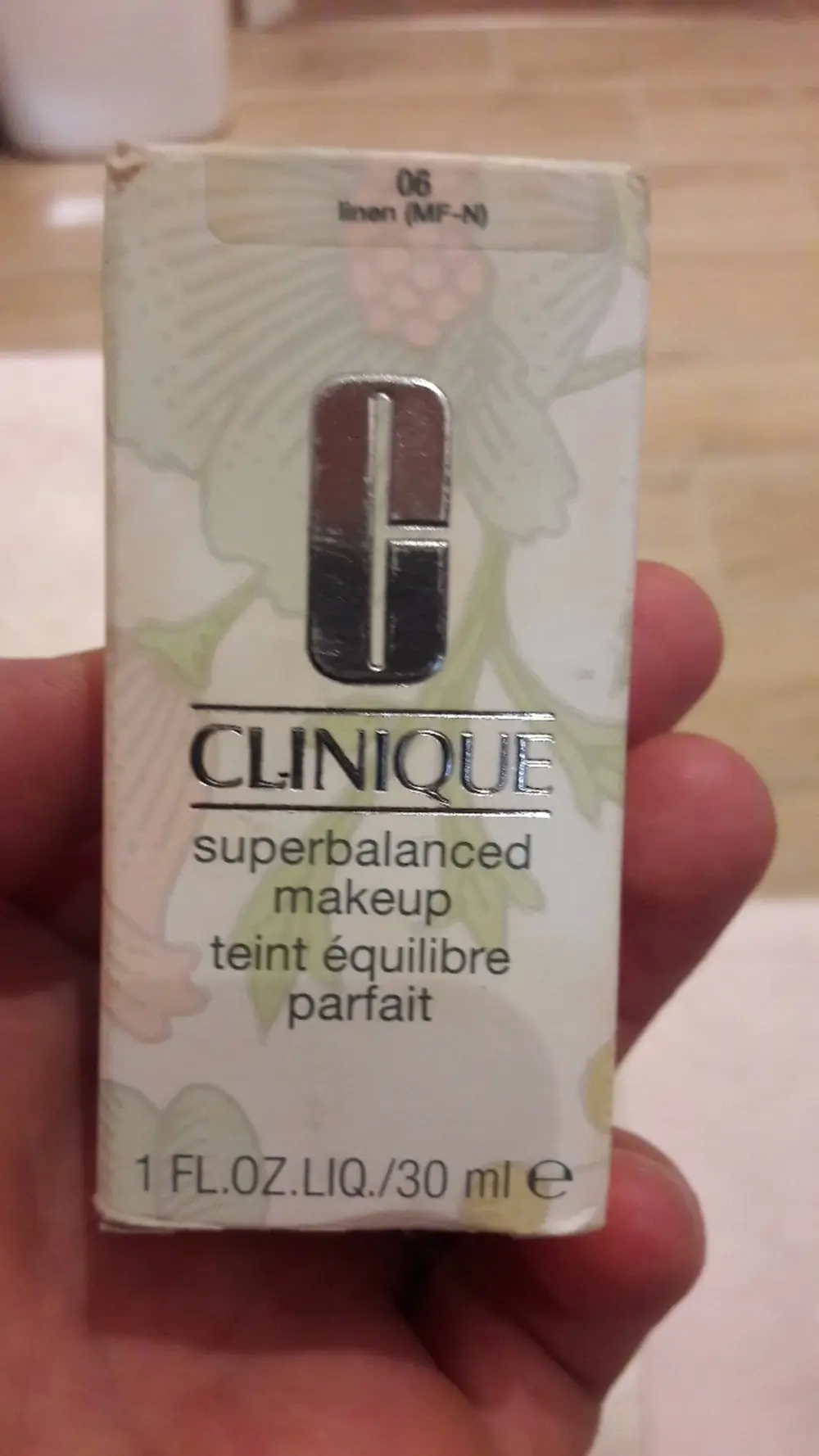 CLINIQUE - Superbalanced makeup - Teint équilibre parfait