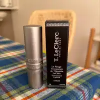 T.LECLERC - Le rouge transparent 11 Moiré