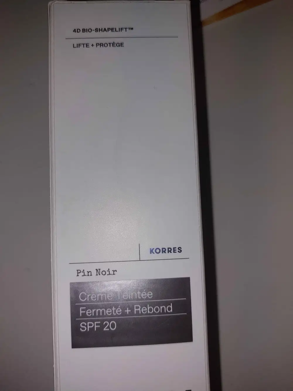 KORRES - Pin noir - Crème teintée fermeté + Rebond SPF20