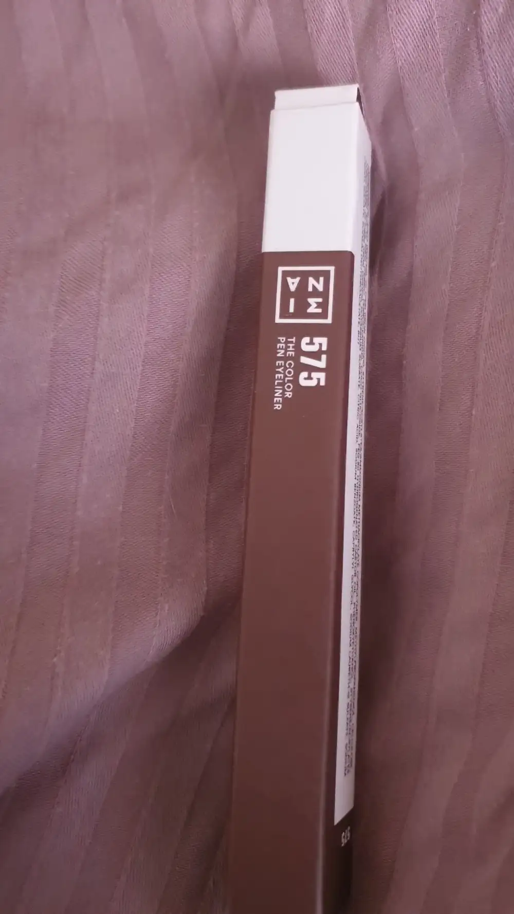 3INA - 575 The color pen eyeliner