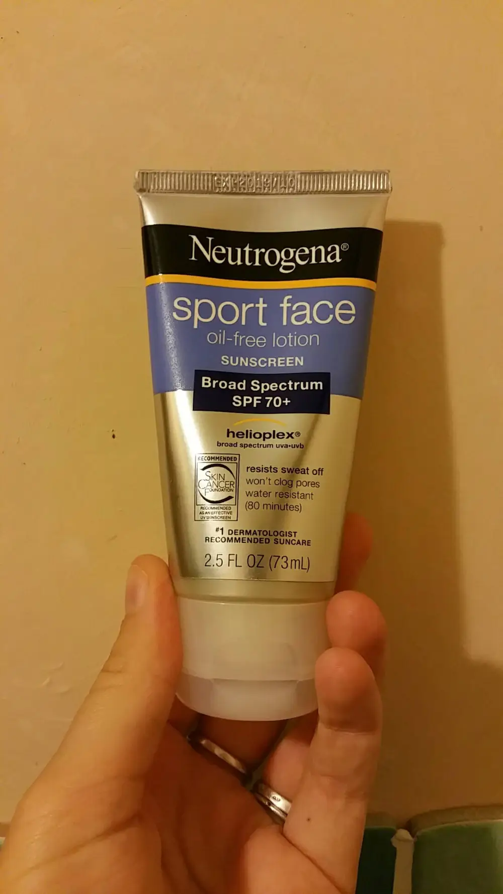 NEUTROGENA - Sport face - Oil free lotion sunscreen SPF70+