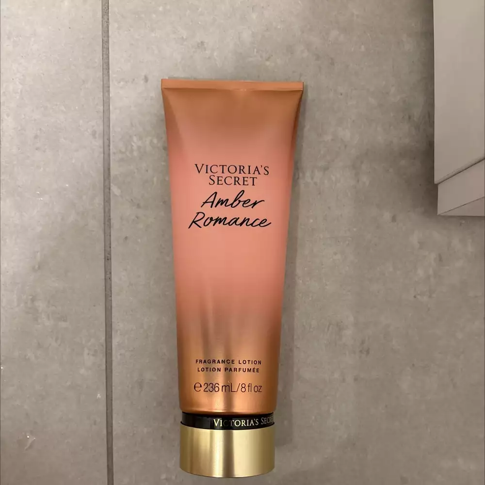 VICTORIA'S SECRET - Amber romance - Lotion parfumée