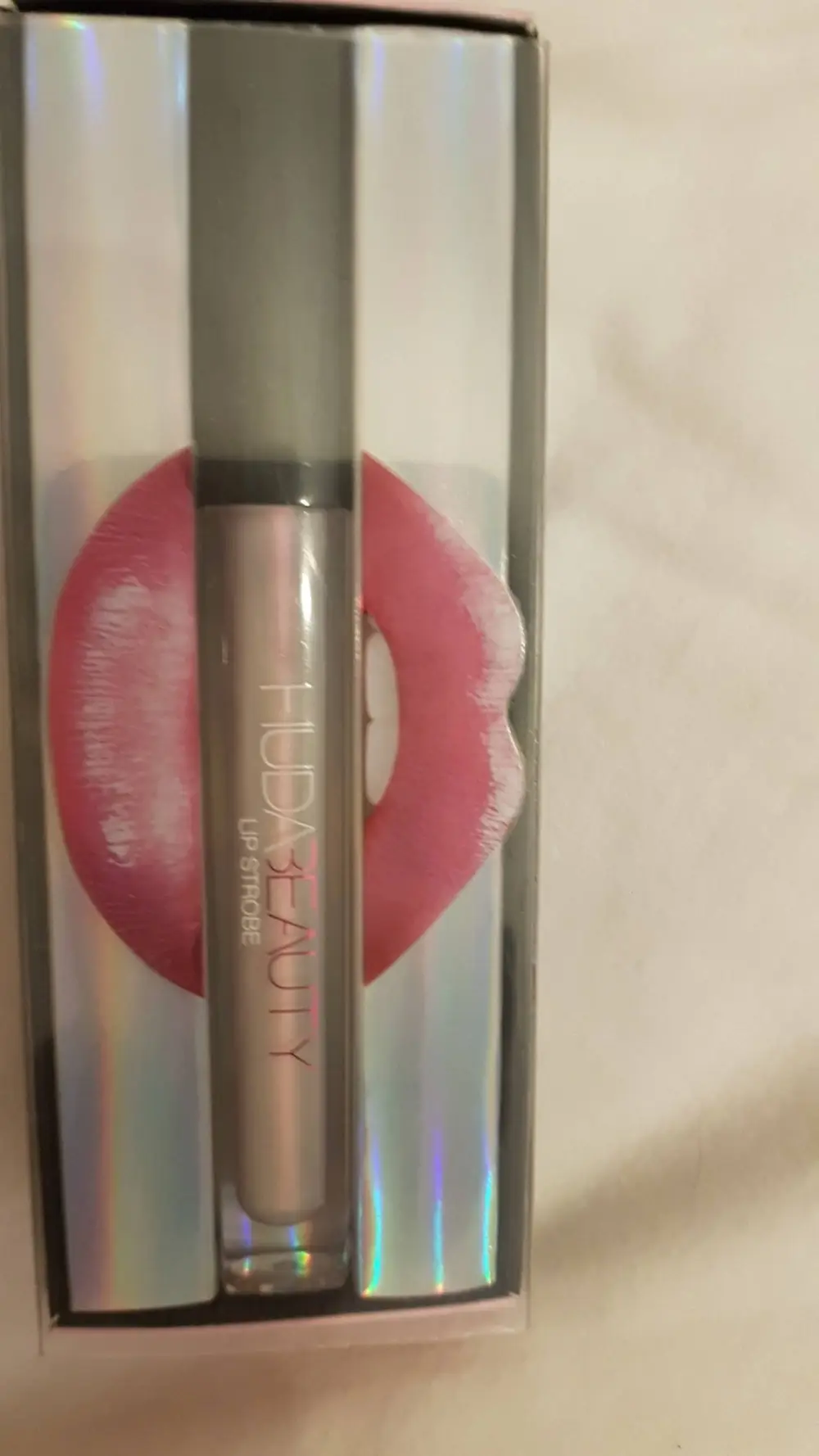 HUDA BEAUTY - Lip strobe - Gloss à lèvres nacrés sculptantes