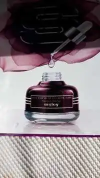 SISLEY - Huile précieuse à la Rose Noire - Nutrition anti-âge