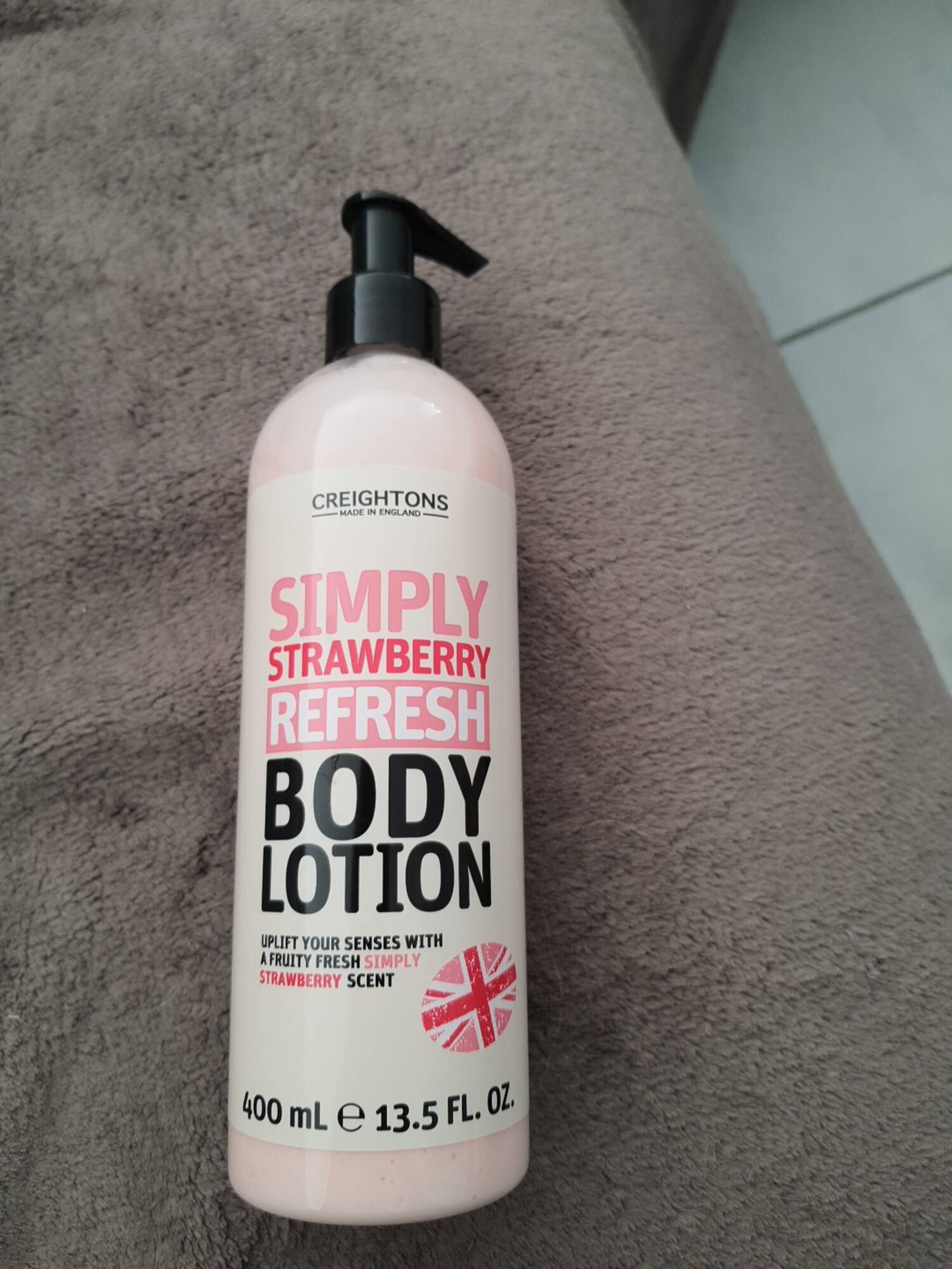CREIGHTONS - Simply strawberry refresh - Body lotion