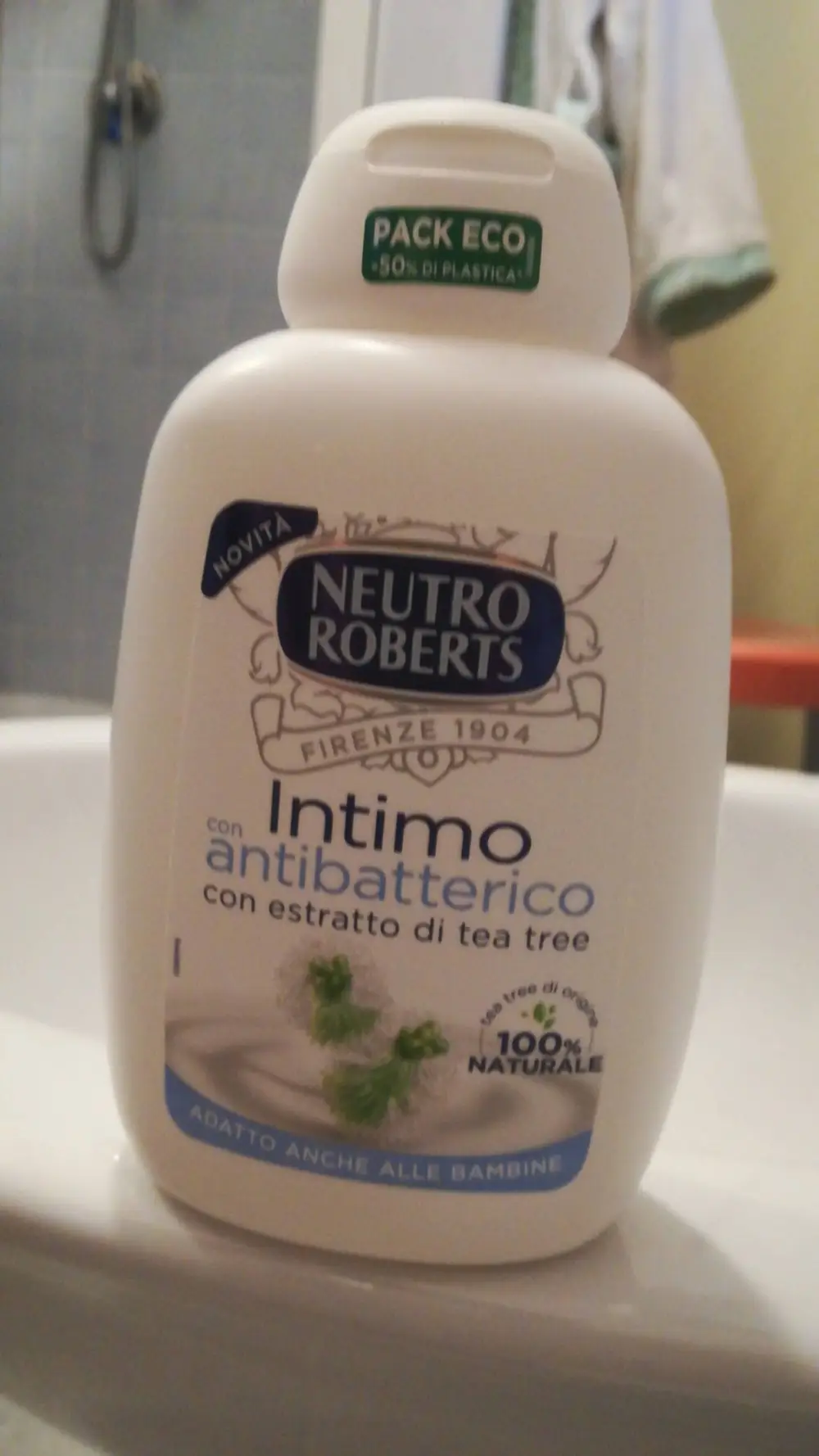 NEUTRO ROBERTS - Intimo antibatterico con estratto di tea tree