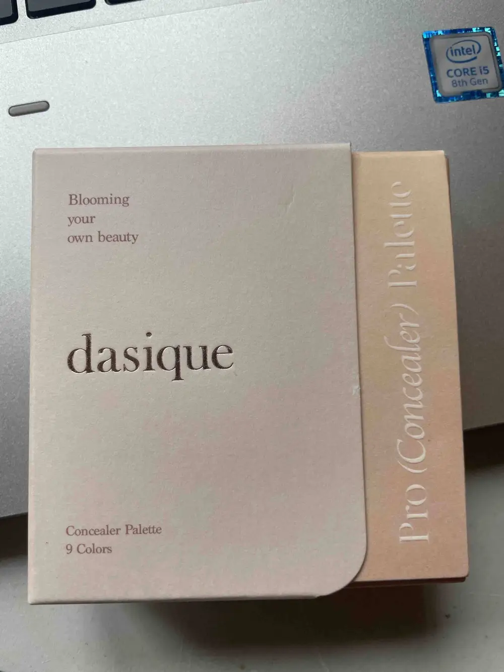 DASIQUE - Pro concealer palette 9 colors