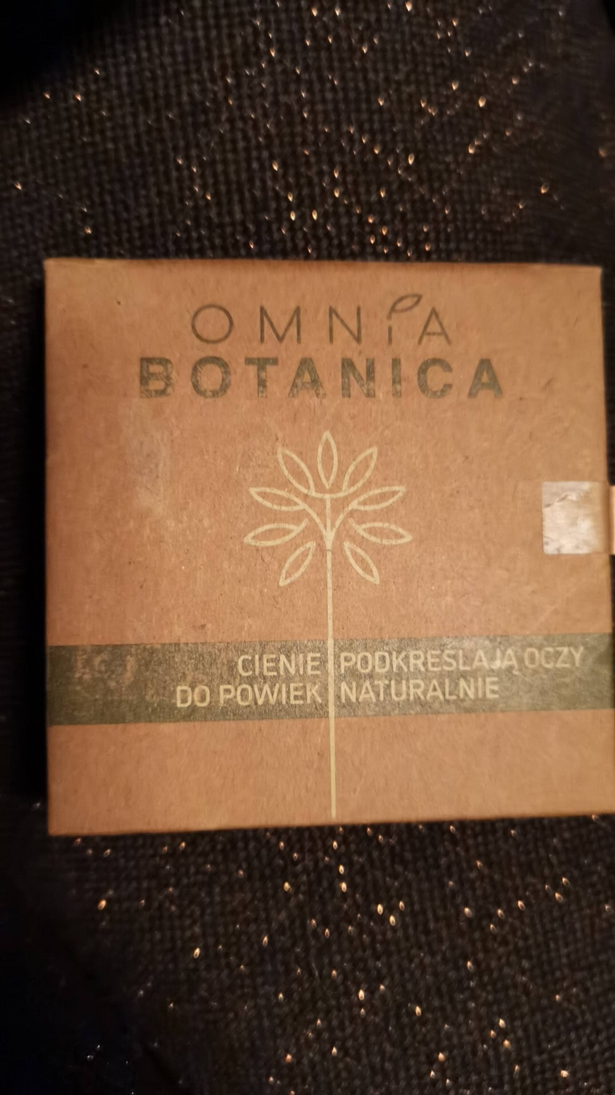OMNIA BOTANICA - Cienie podkreslaja oczy do powierk naturalnie
