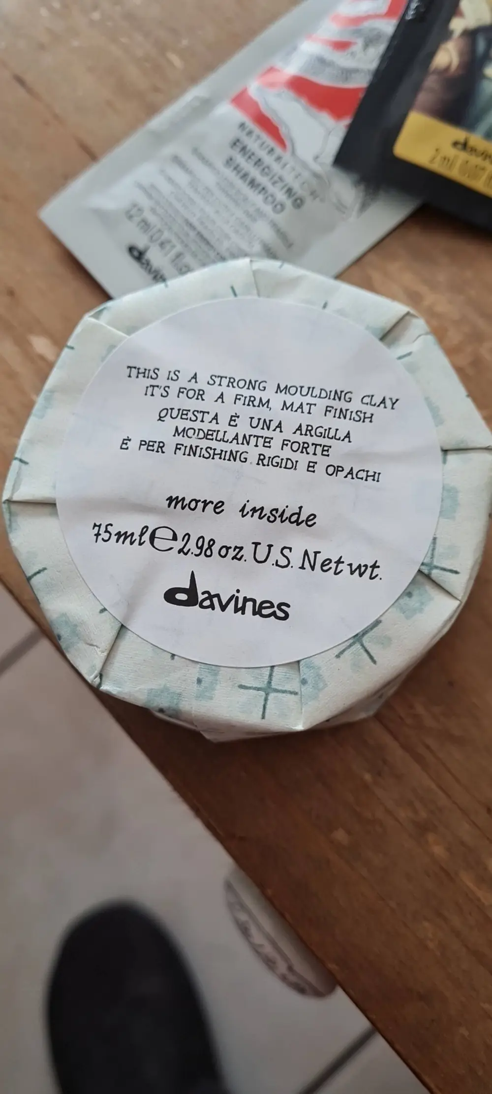 DAVINES - More inside - Strong moulding clay