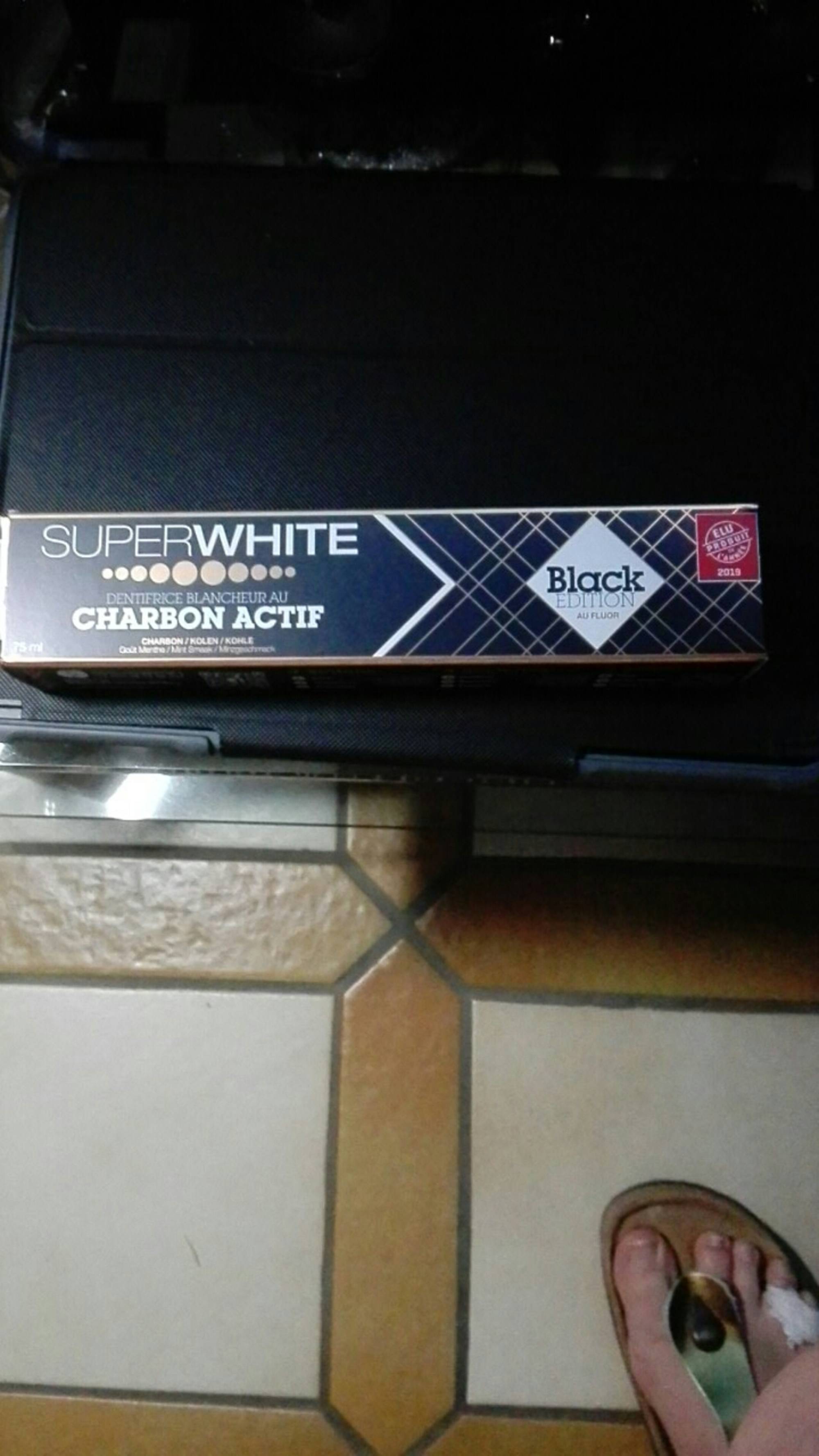 SUPERWHITE - Black edition - Dentifrice blancheur au charbon actif