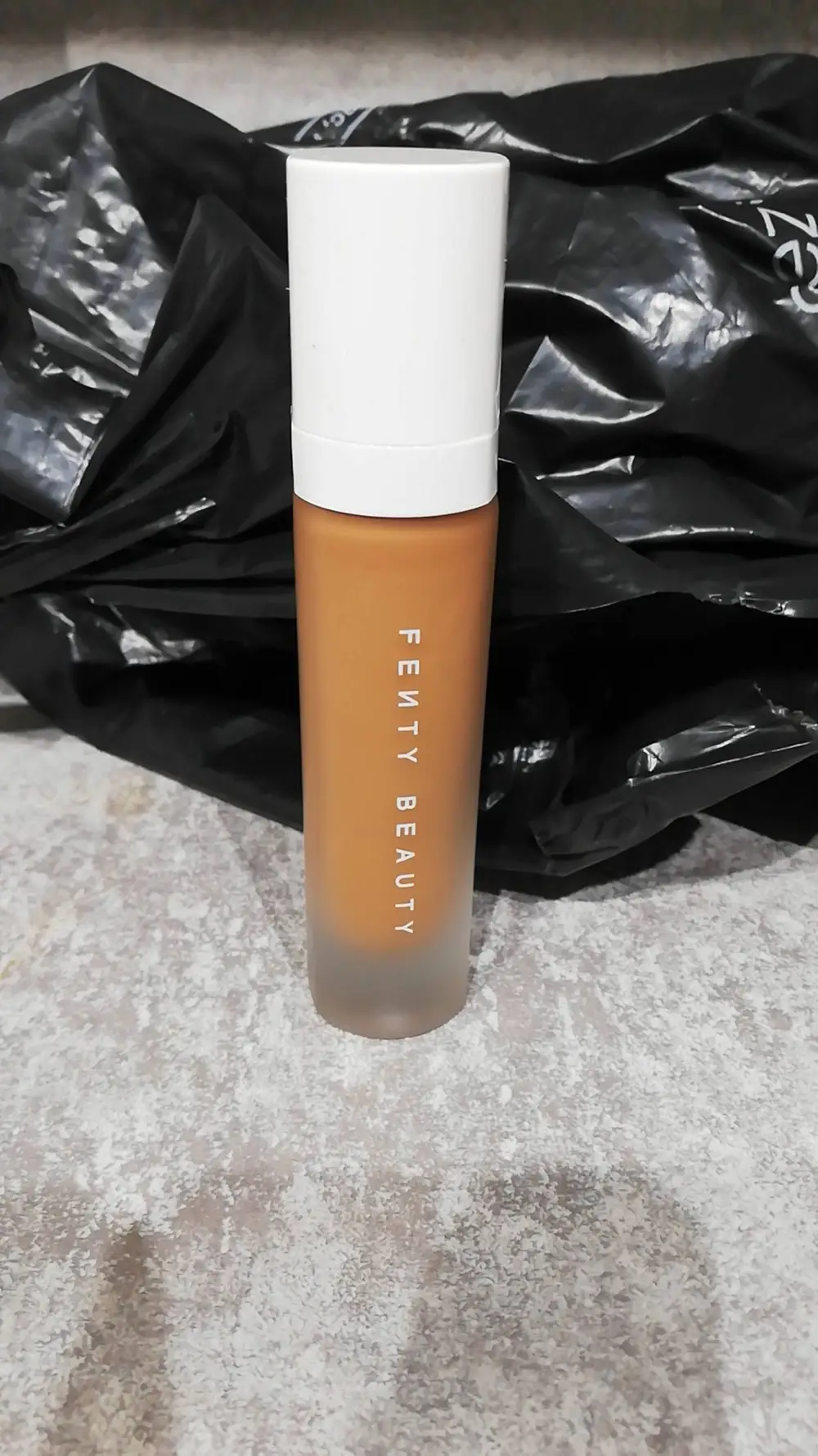 FENTY BEAUTY - Pro filtr soft matte longwear - Foundation