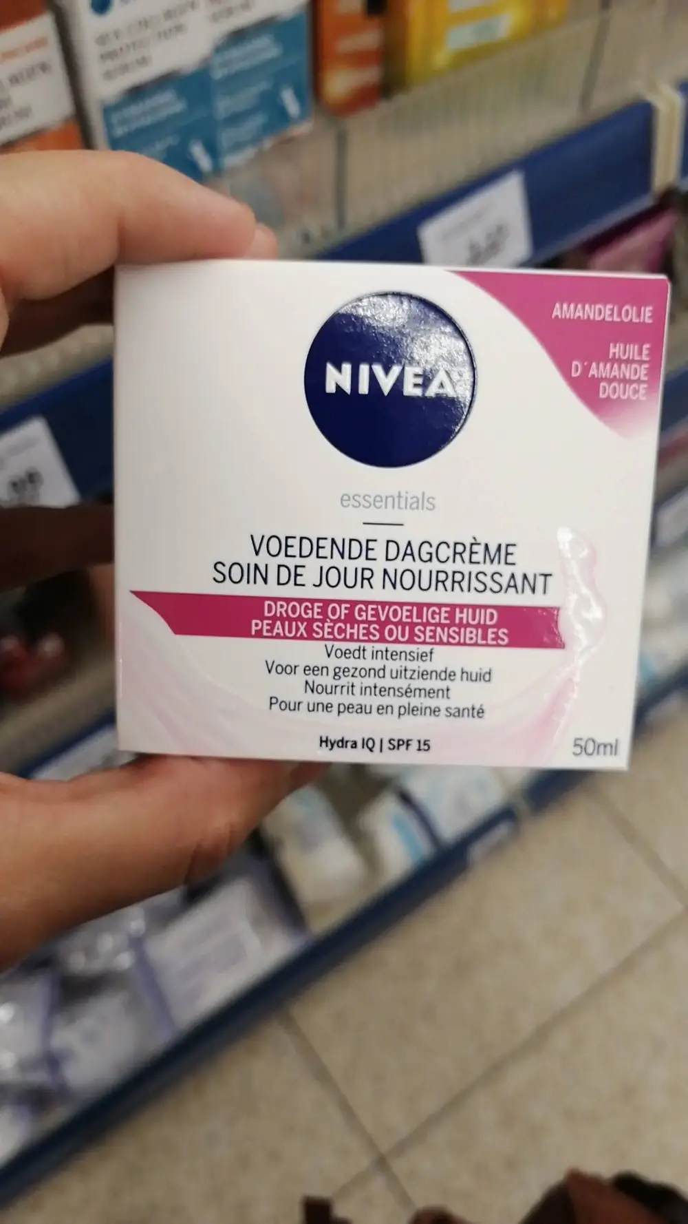 NIVEA - Soin de jour nourrissant - Hydra IQ - SPF 15