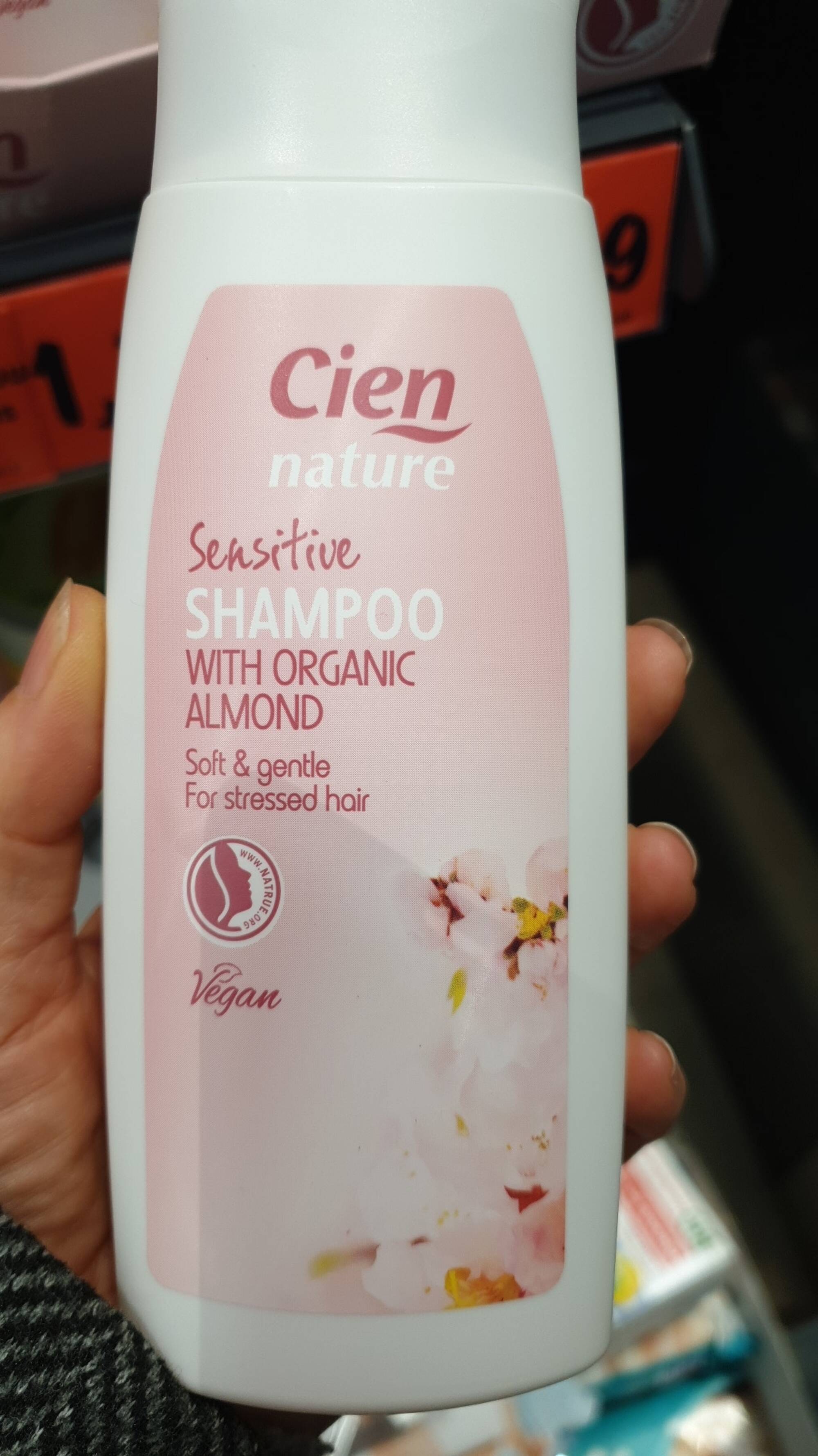 CIEN - Sensitive Shampoo with organic almond