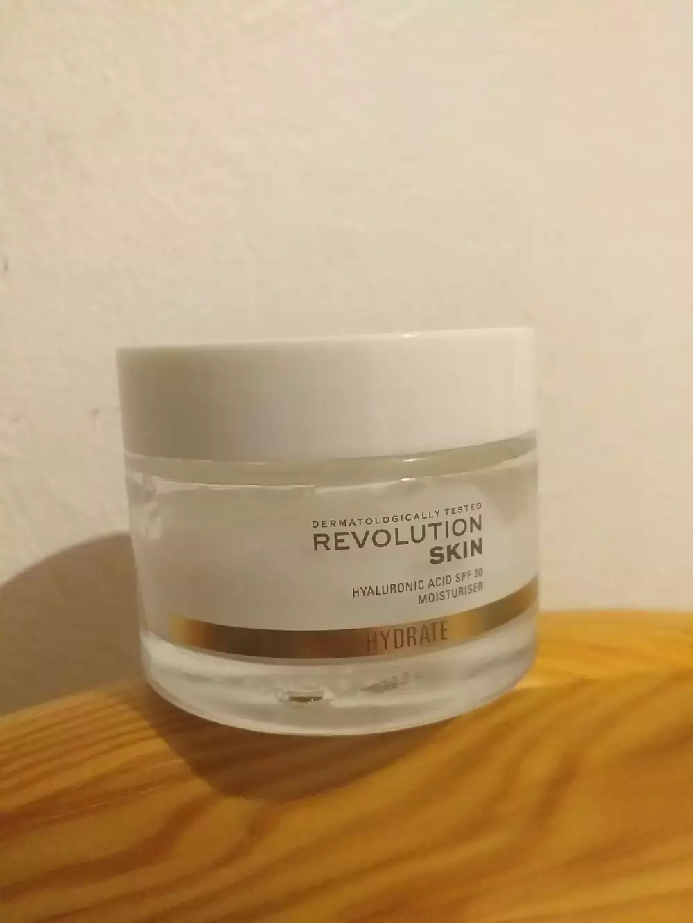 REVOLUTION SKIN - Hyaluronic acid SPF 30 moisturiser