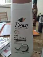 DOVE - Soin nourrissant - Crème de douche