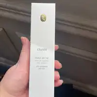 RÉVÉRENCE DE BASTIEN - Celeste - Huile sèche mise en lumière de jambes