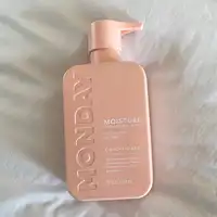 MONDAY - Moisture + hyalironic acid conditioner