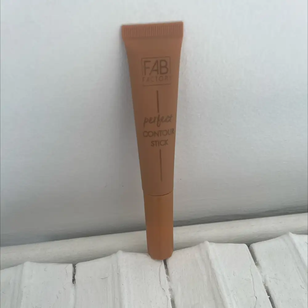 FAB FACTORY - Perfect contour stick
