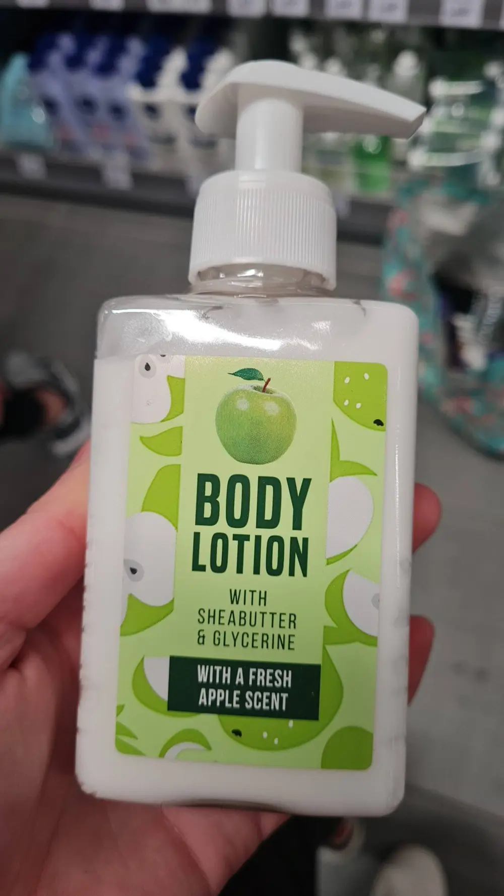 DAYES - Body lotion with a fresh apple scent