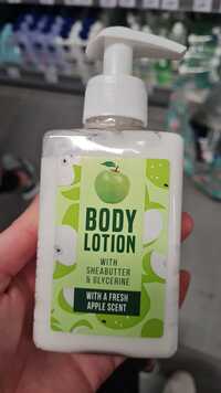 DAYES - Body lotion with a fresh apple scent