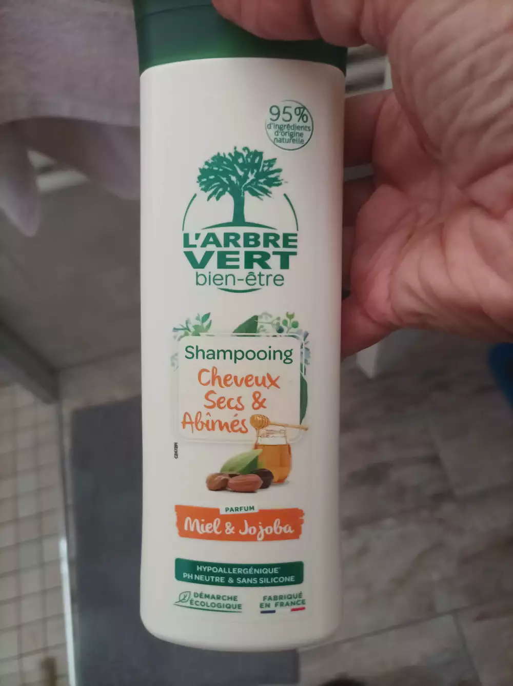 L'ARBRE VERT - Shampoing cheveux secs et abîmés