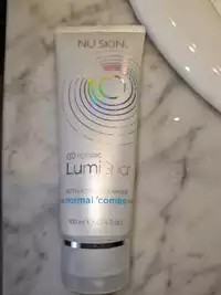 NU SKIN - Ageloc lumispa - Activating cleanser