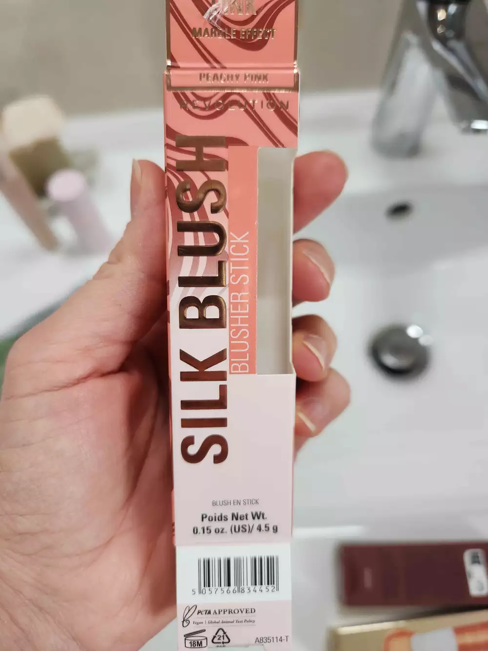 REVOLUTION BEAUTY - Marble effect silk blush - Blusher stick peachy pink