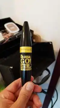 MAYBELLINE - The colossal go extreme intense black