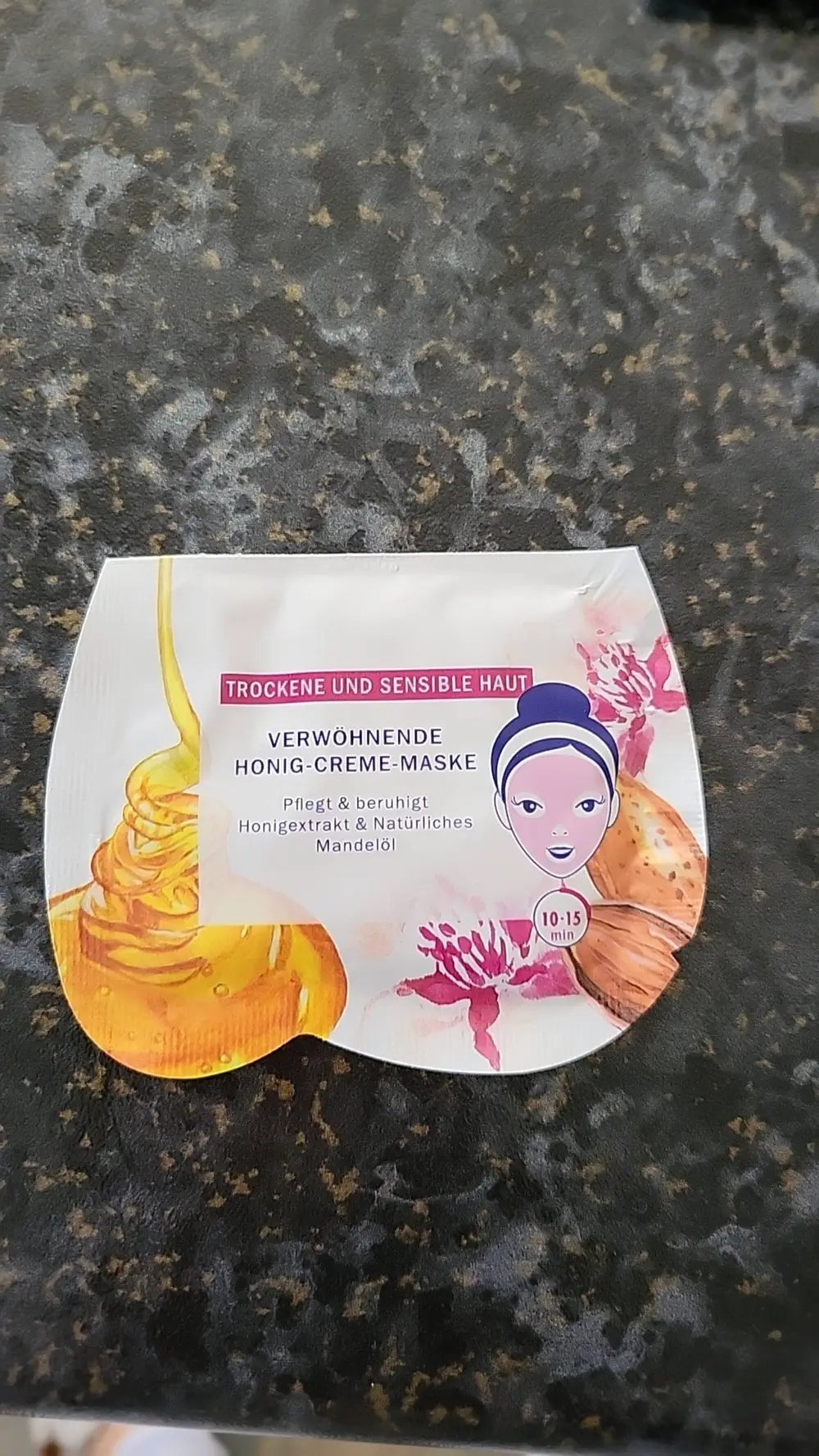 NIVEA - Trockene und sensibble haut - Verwöhnende honig-creme-maske