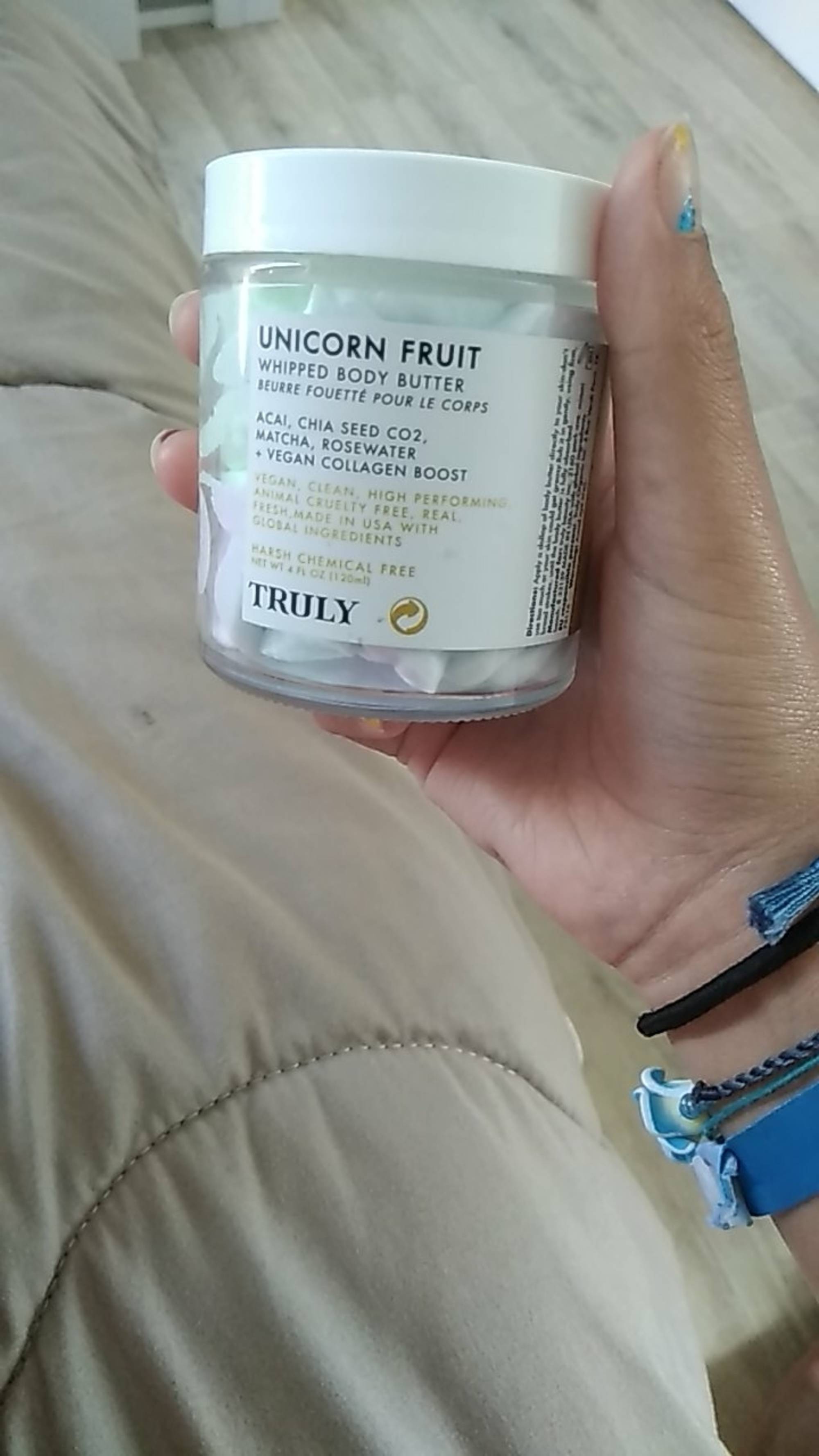 TRULY - Unicorn fruit - Beurre fouetté pour le corps