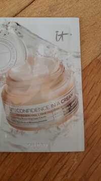 IT COSMETICS - Confidence in a cream - Crème hydratante et Metamorphosante