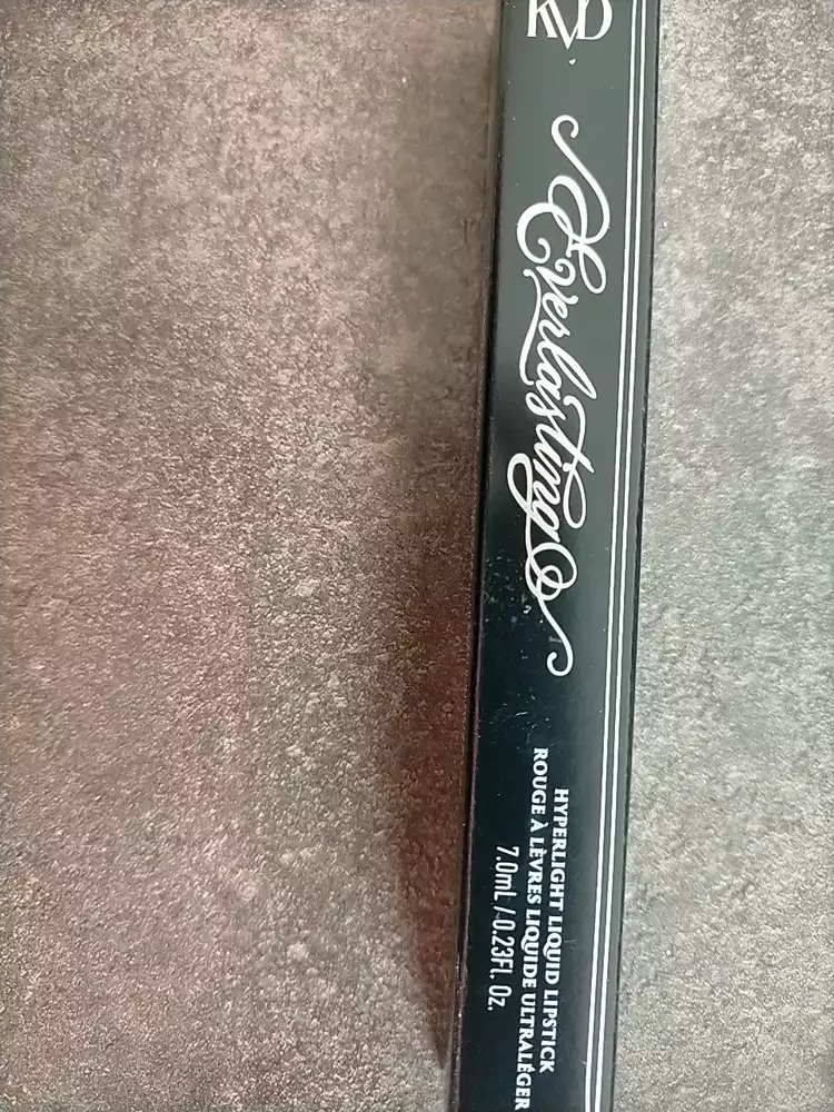 KATE VON D - Everlasting - Rouge à lèvres liquide ultraleger