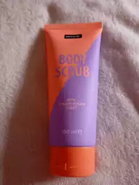 SENCE - Body scrub with peachy dream scent 