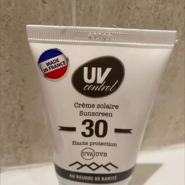 UV CONTROL - Creme solaire au beurre de karité