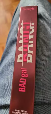 BENEFIT - Badgal bang - Volumizing mascara