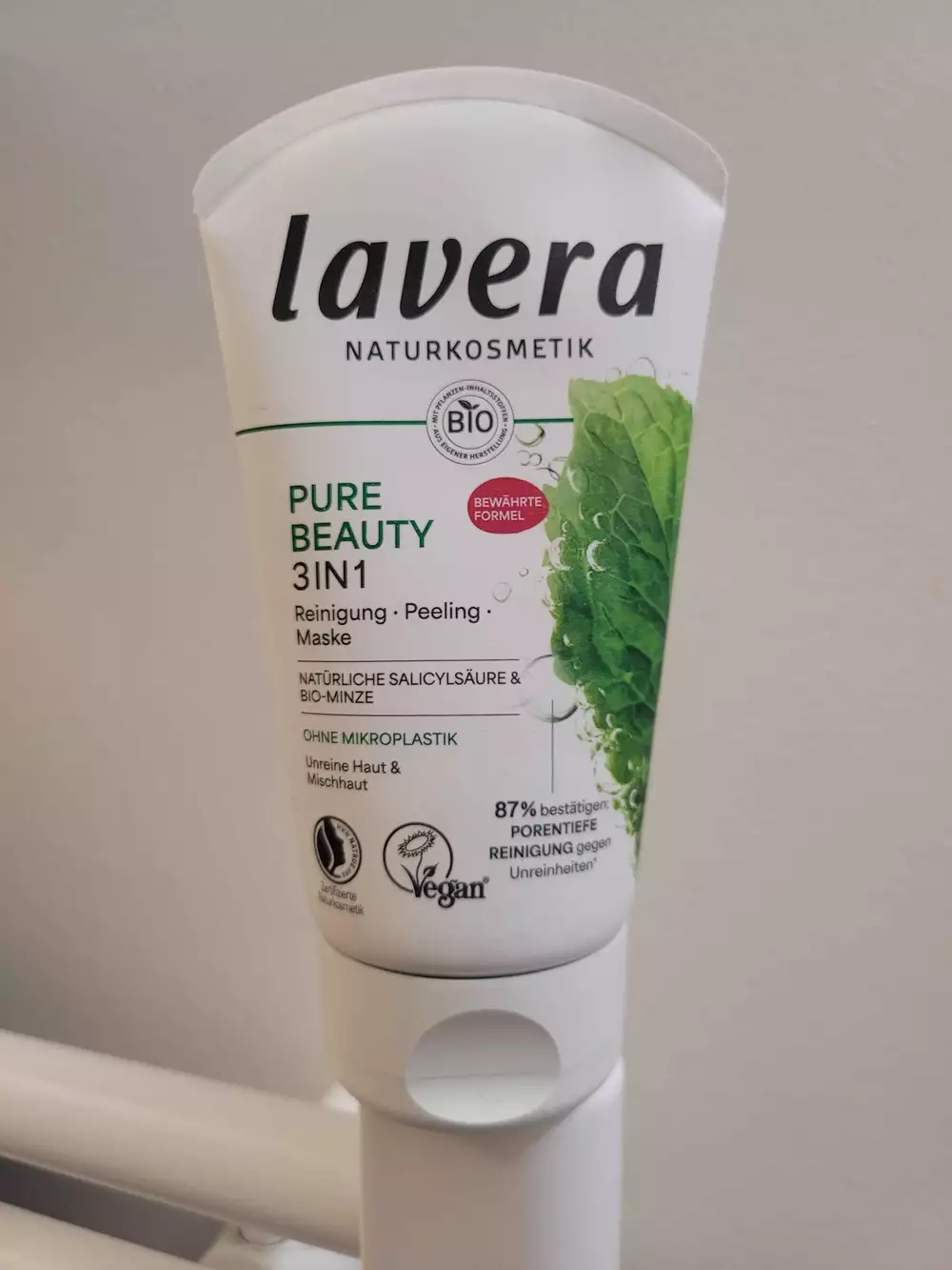 LAVERA - Pure beauty 3 in 1 - Reinigung peeling maske