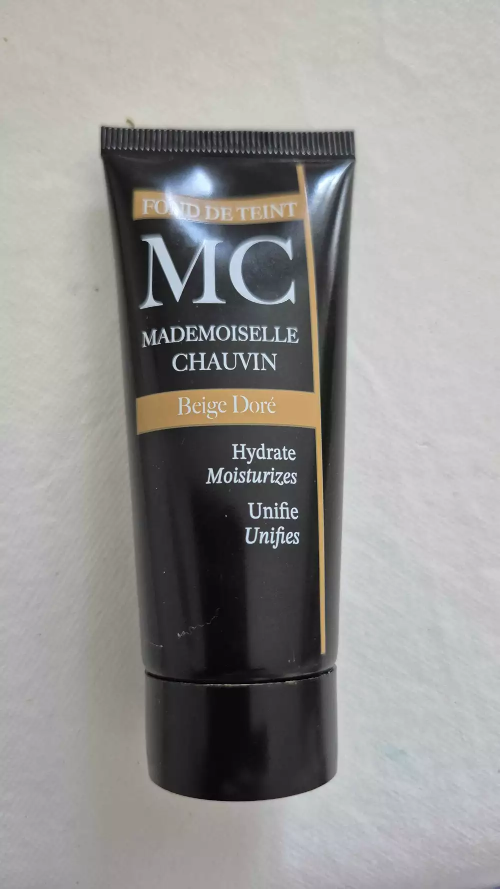 MADEMOISELLE CHAUVIN - Fonds de teint beige doré