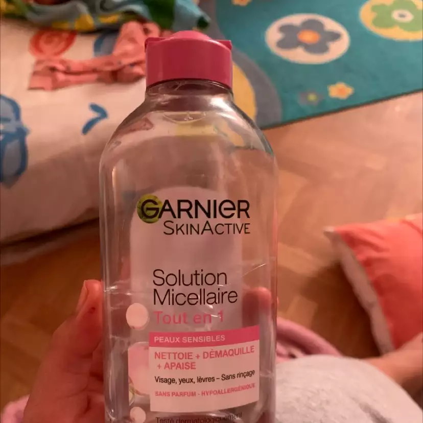 GARNIER - Peaux sensibles - Solution Micellaire tout  en 1 