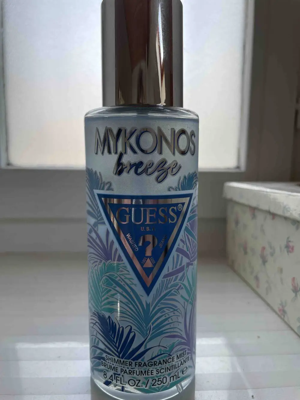 GUESS - Mykonos breeze - Brume parfumée scintillante