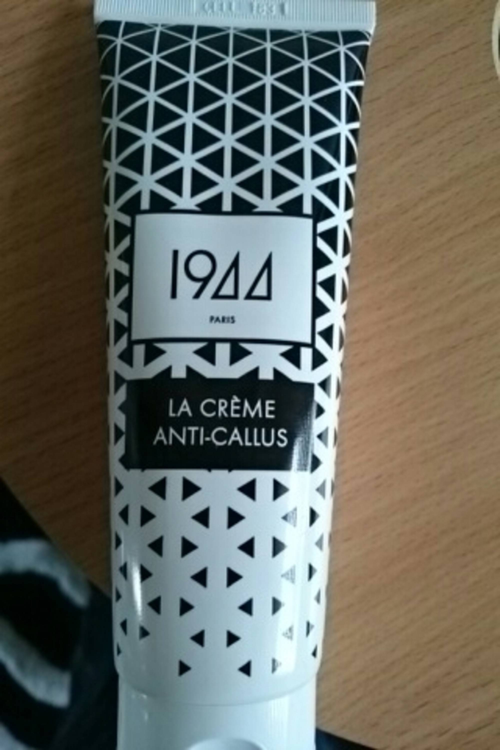 1944 PARIS - La Crème anti-callus